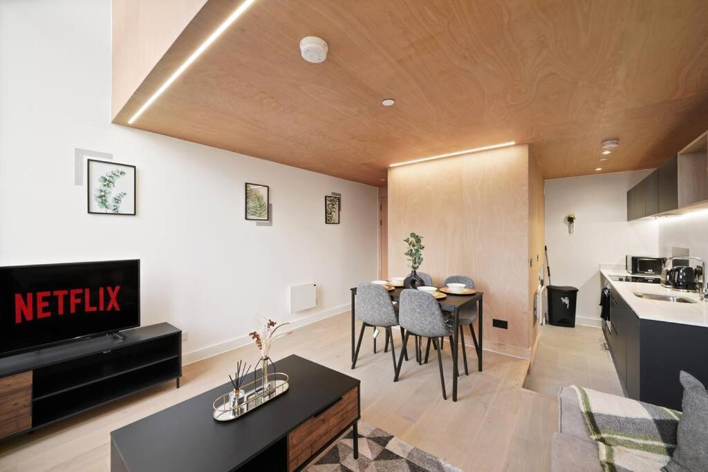 Skygardens - Stylish Central Duplex - Roof Garden - Manchester — Photos 2